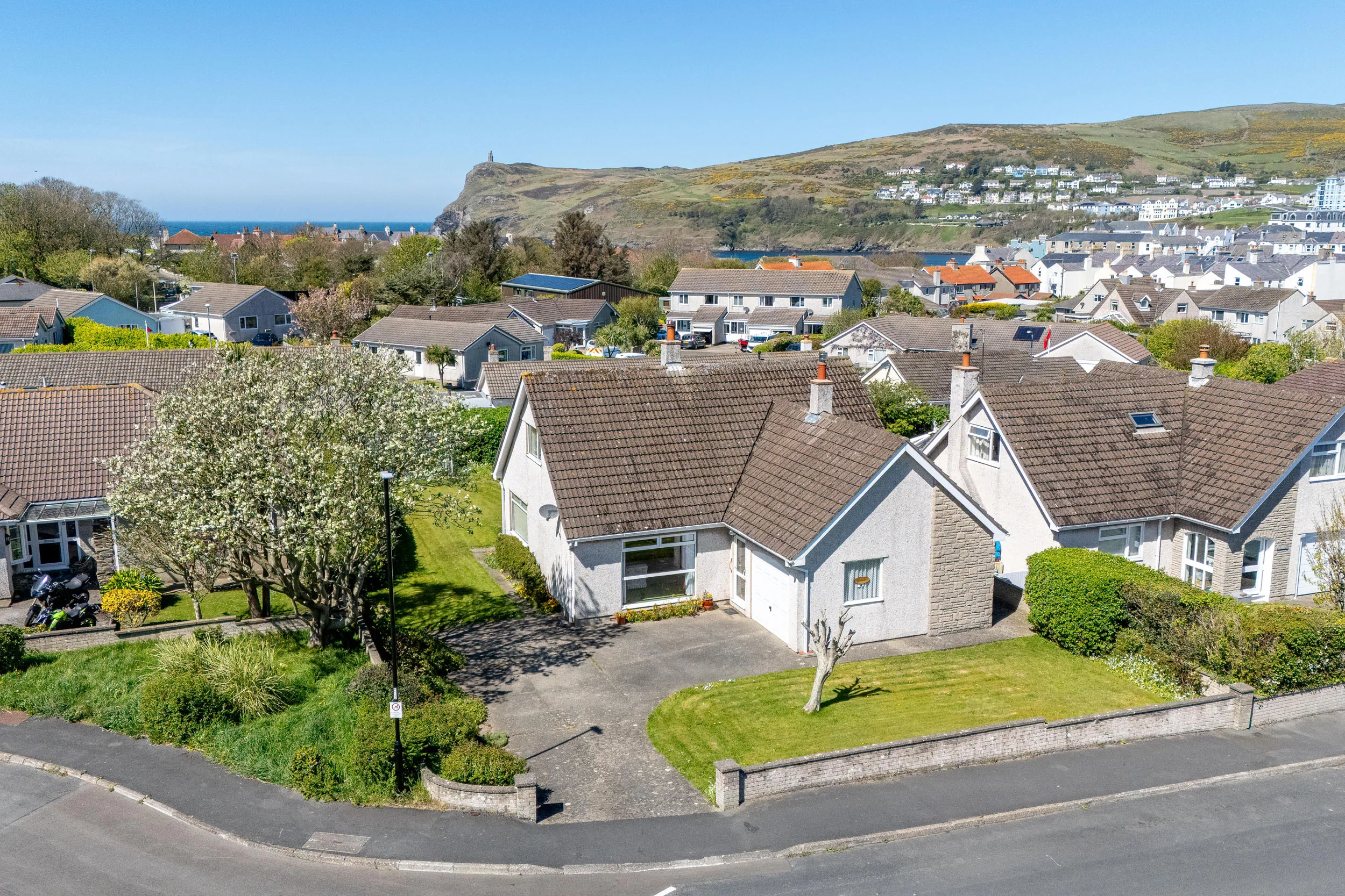 16 Droghadfayle Park, Port Erin. — Photo 1 of 5