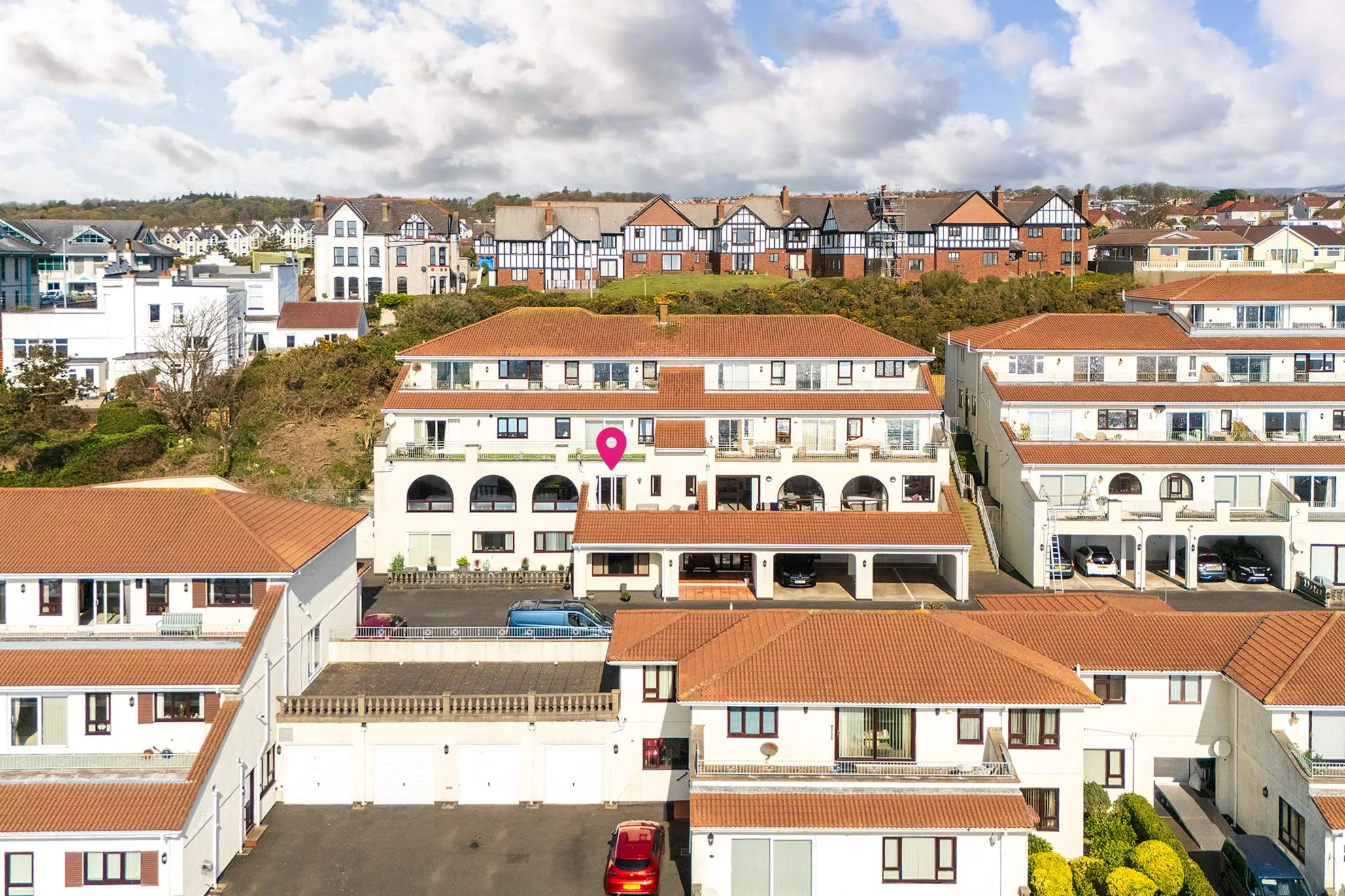 2 King Edward Bay Apartments, Sea Cliff Road, Onchan. — Photo 3 of 5