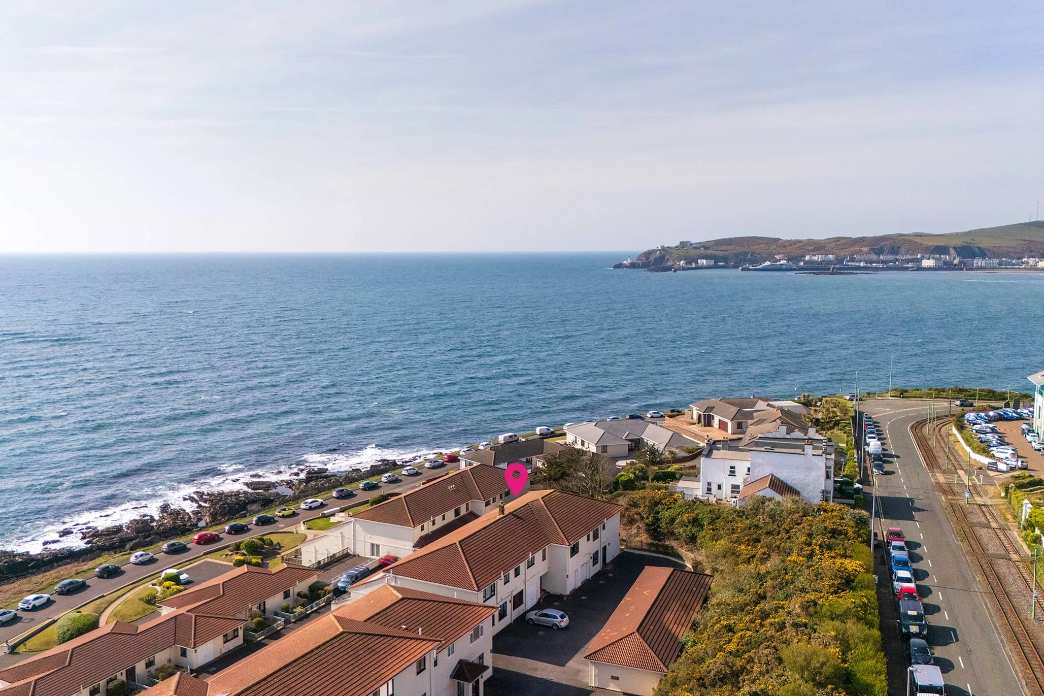2 King Edward Bay Apartments, Sea Cliff Road, Onchan. — Photo 4 of 5