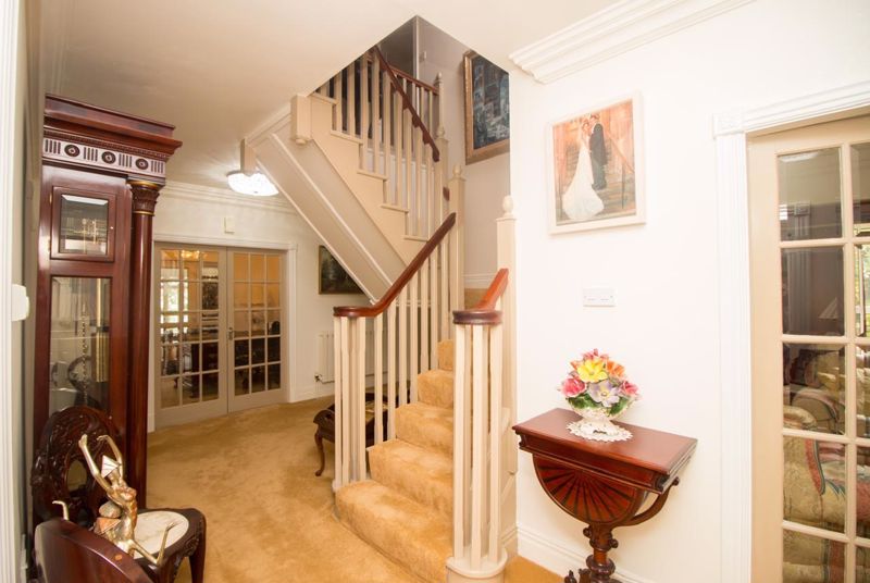 15 Queens Valley, Ramsey IM8 1NG. — Photo 3 of 44