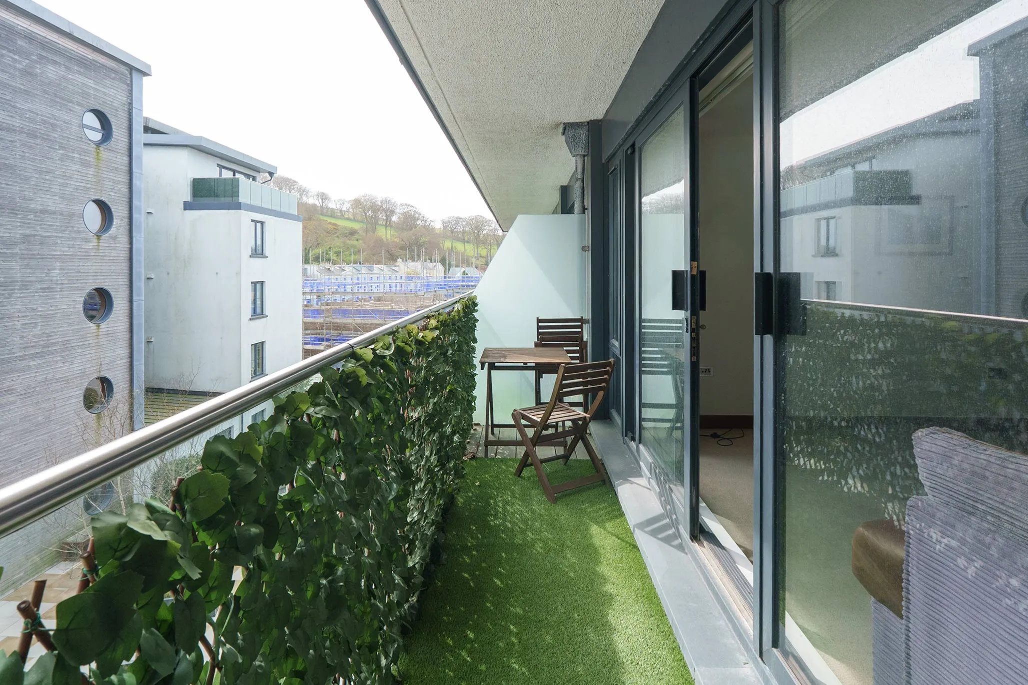 17 Quay West Apartments, Bridge Road, Douglas. — Photo 2 of 5