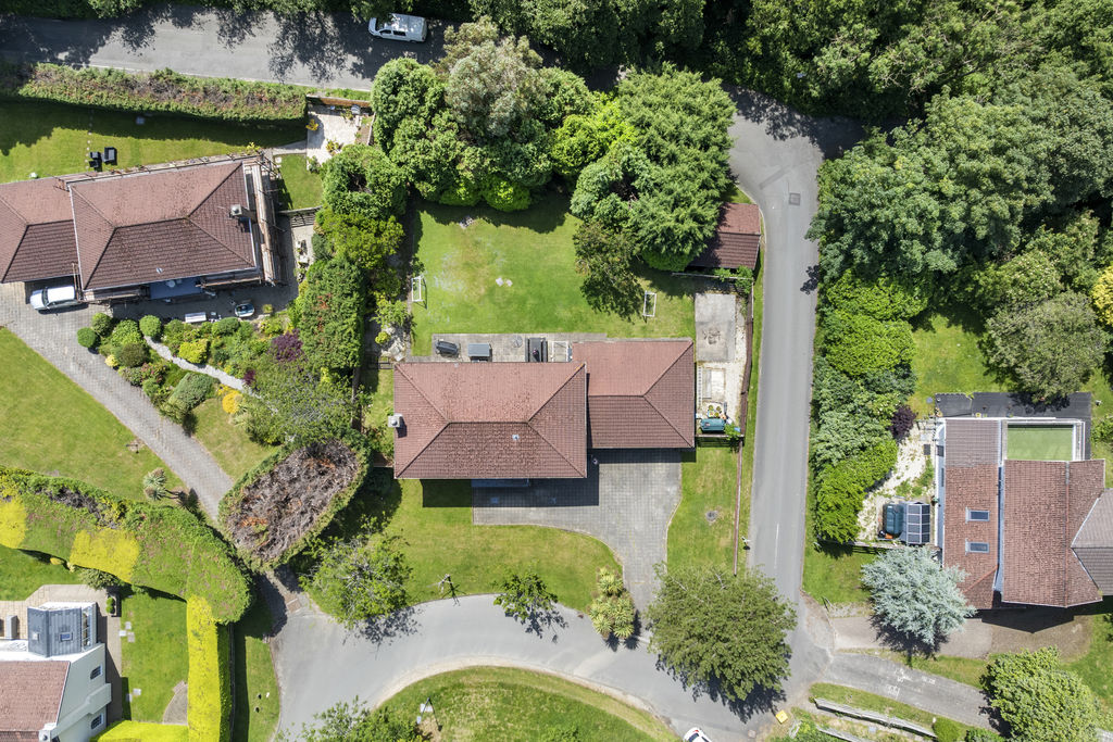 2 River Vale, Braddan IM4 4TH. — Photo 4 of 32