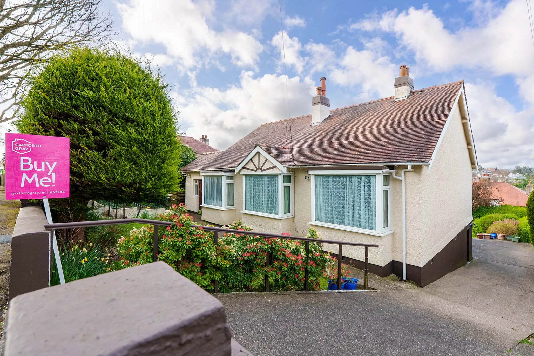 1 High View Road, Douglas. — Photo 1 of 5
