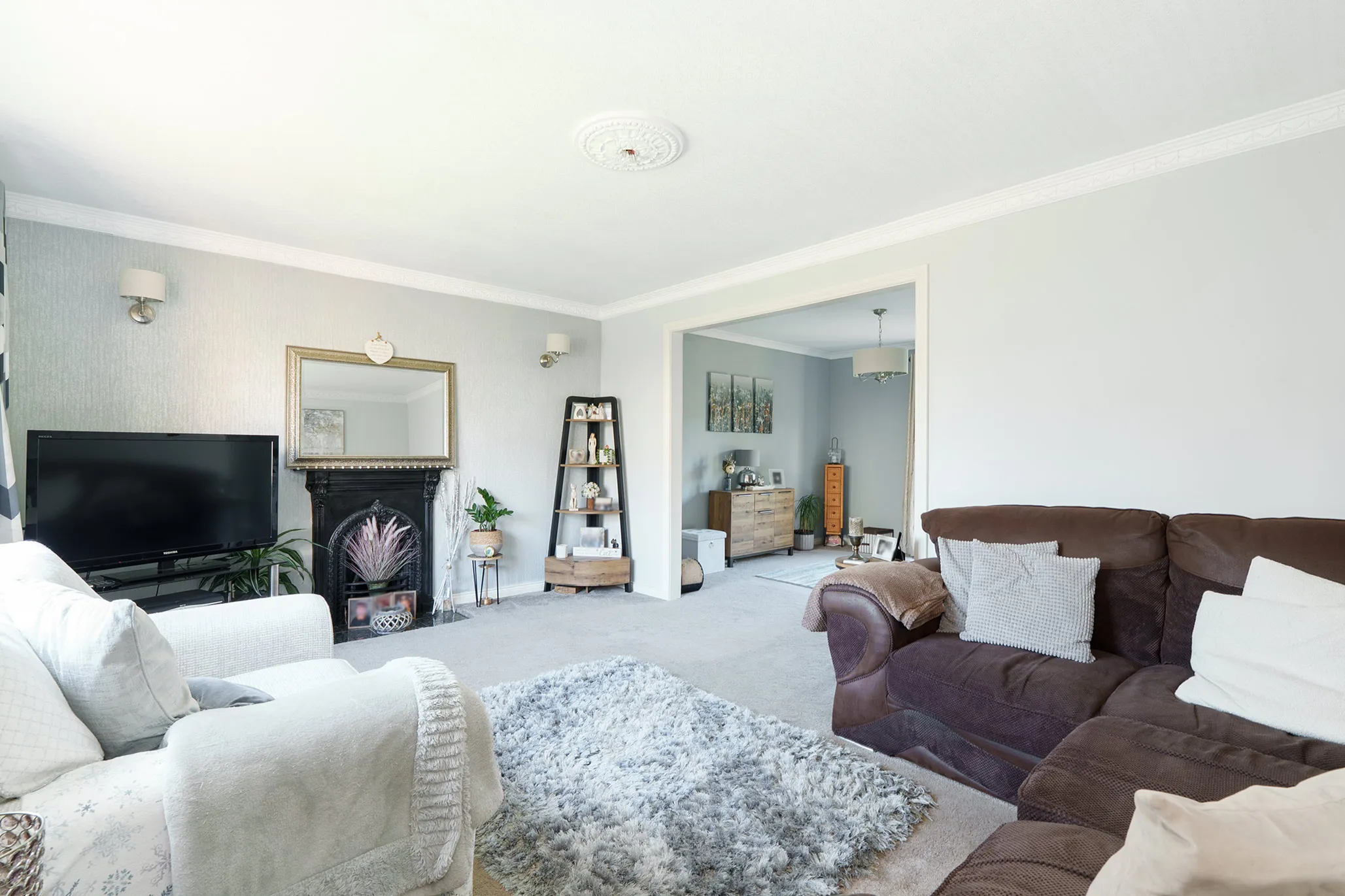 24 Manor Drive, Douglas. — Photo 3 of 5