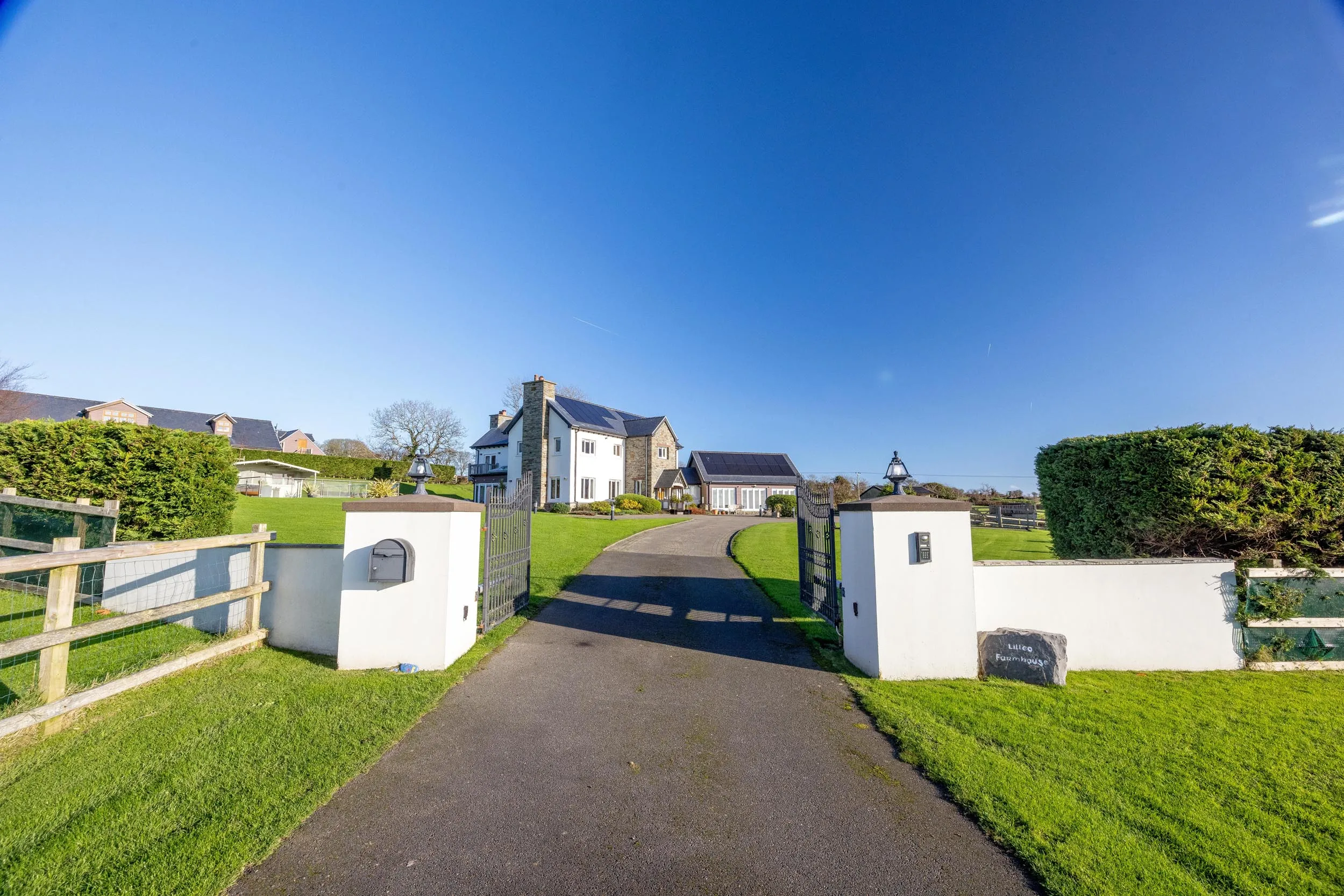 Lilleo Farmhouse, Abbeylands Estate, Abbeylands, Douglas. — Photo 5 of 5