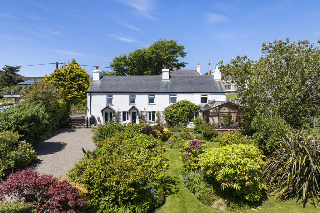 Thie ny Chibbyr, Surby Road Surby, Port Erin IM9 6TA. — Photo 1 of 51