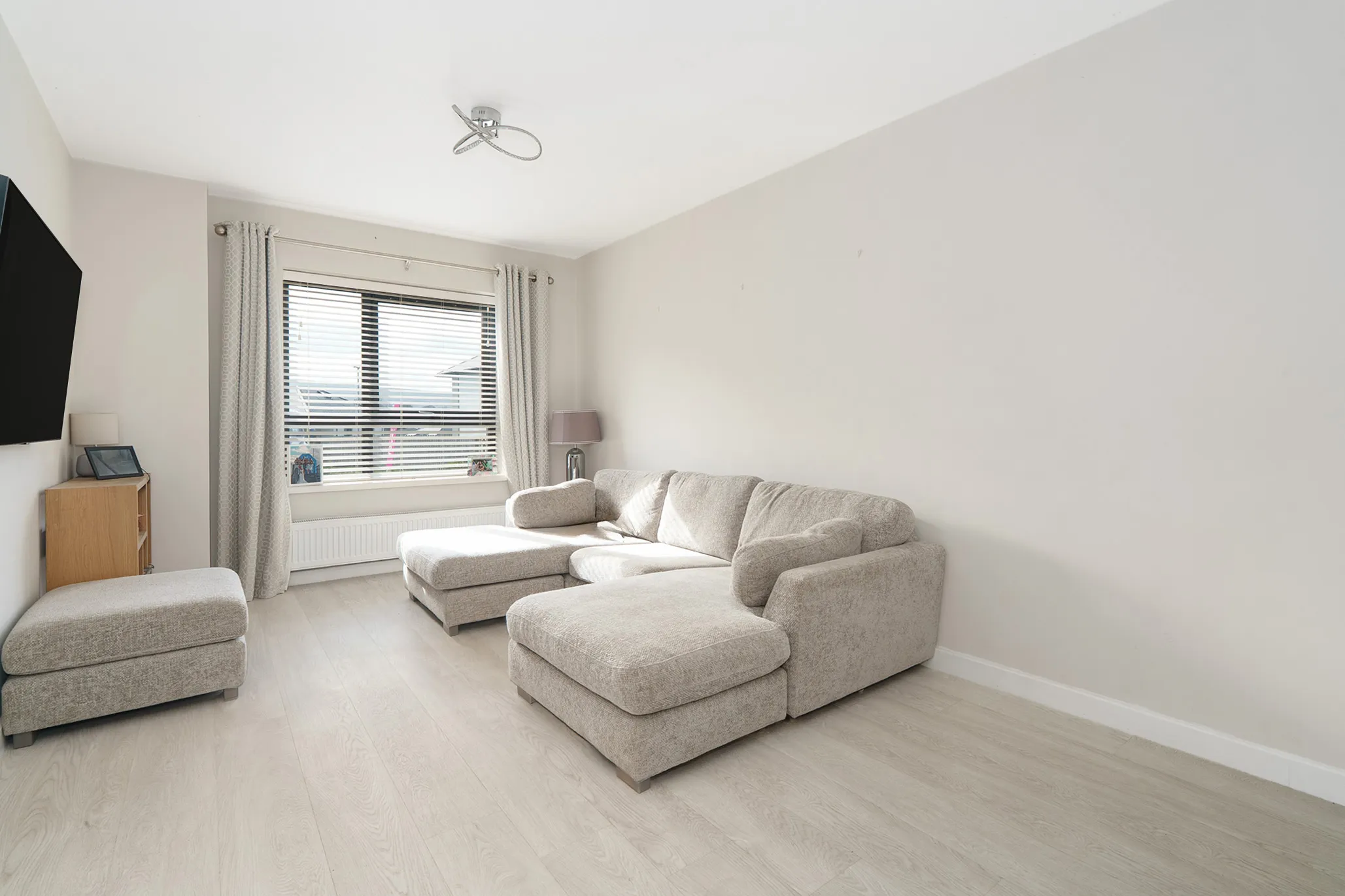 23 Gibbs Grove, Ramsey. — Photo 3 of 5
