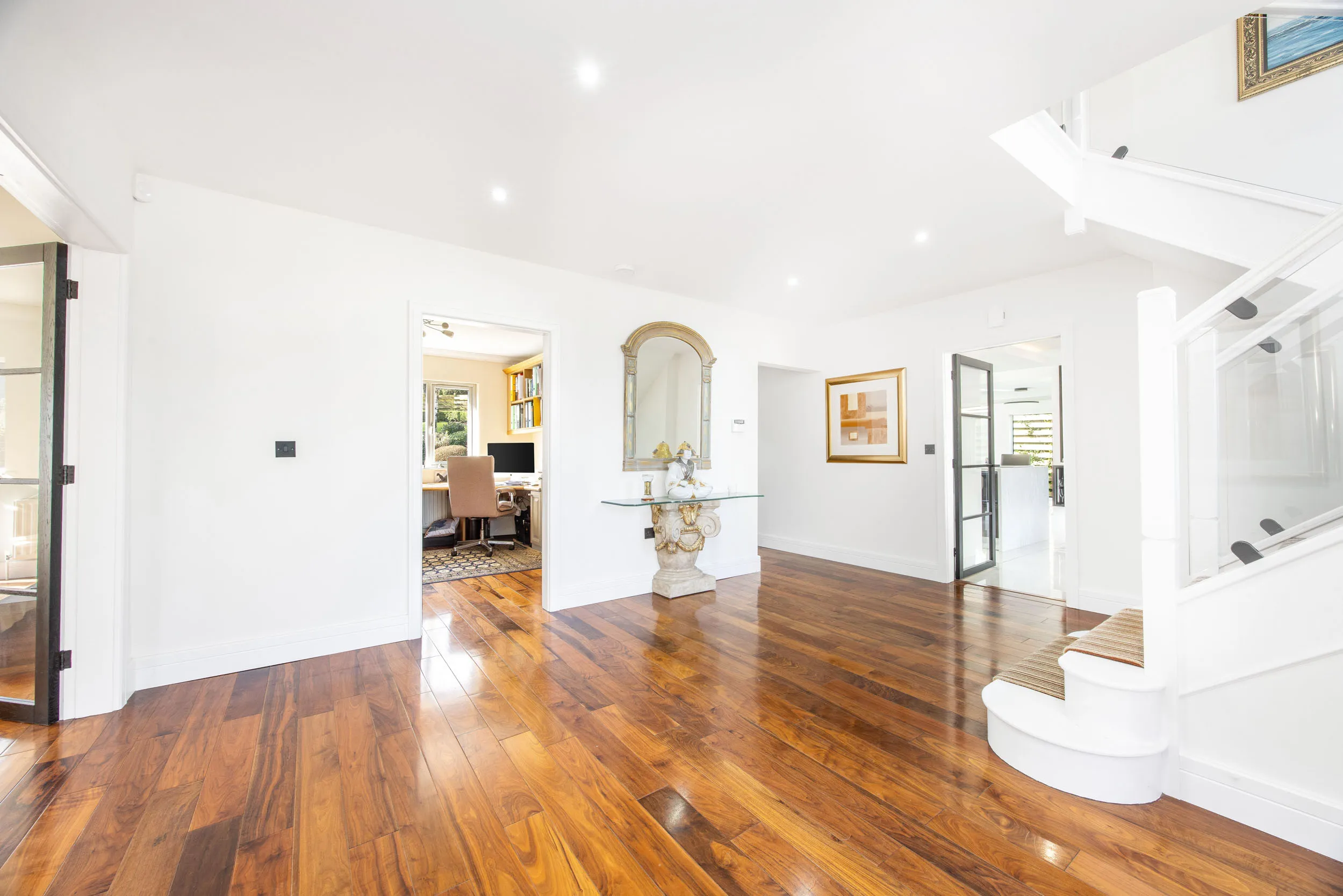 3 The Falls, Tromode Road, Douglas. — Photo 4 of 5