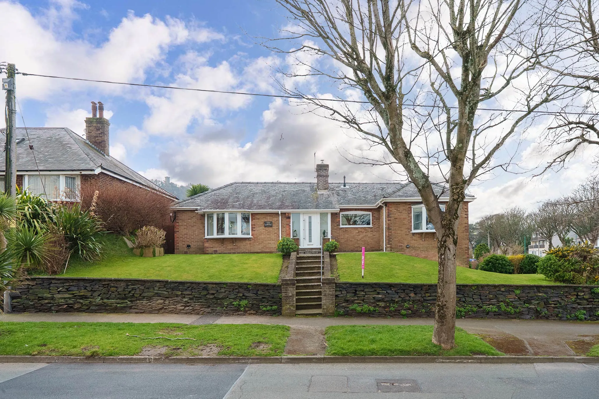 Thie Corneil, Stanley Mount West, Ramsey. — Photo 1 of 5