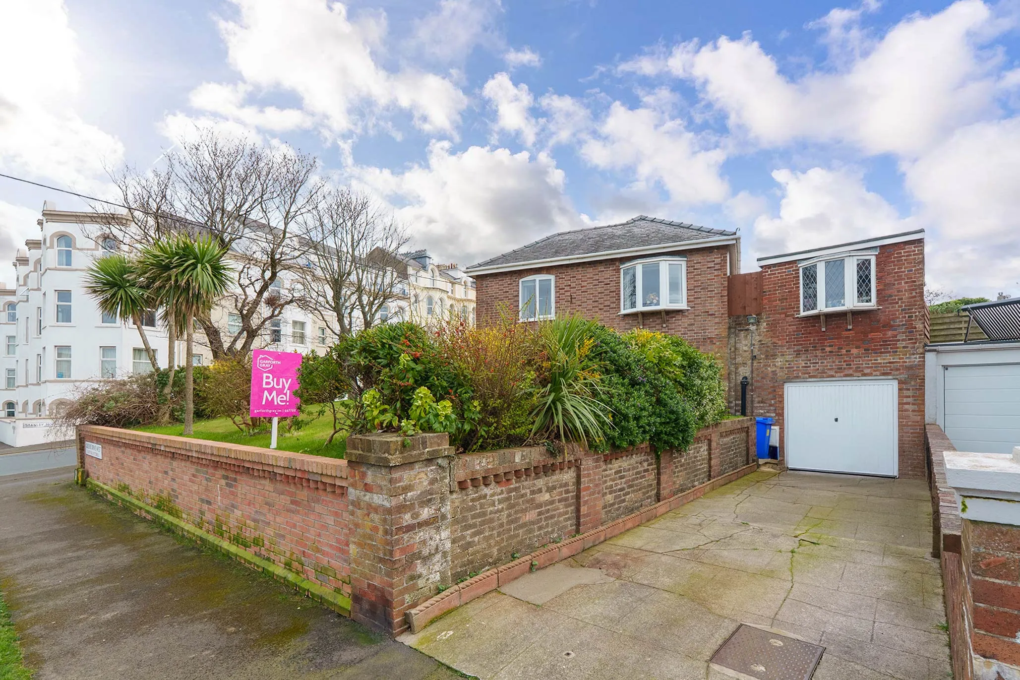 Thie Corneil, Stanley Mount West, Ramsey. — Photo 2 of 5
