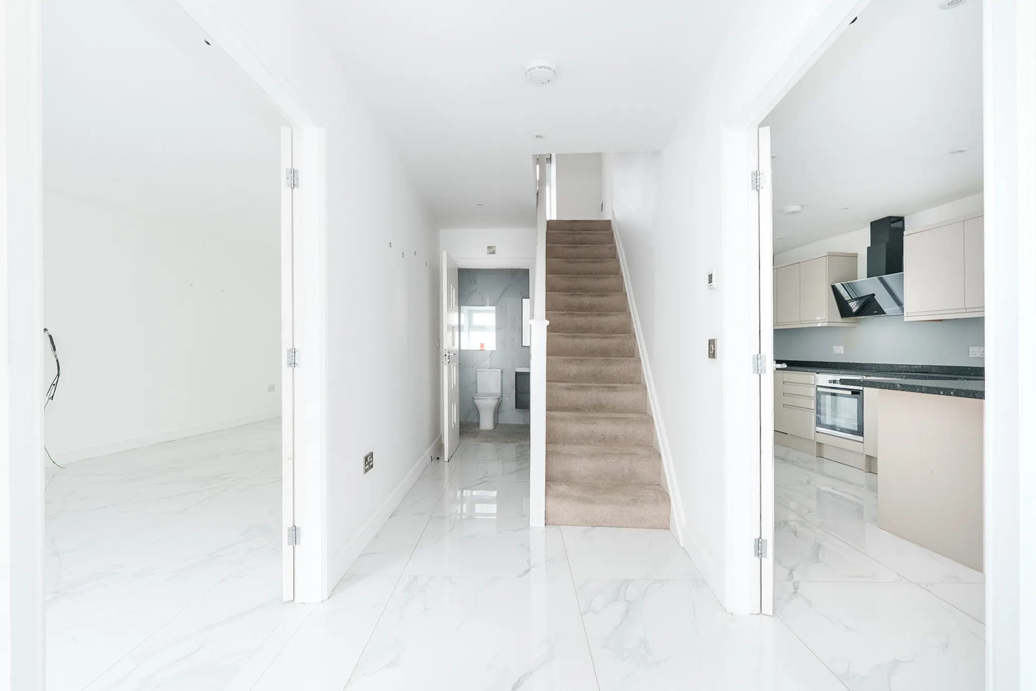 10A, Stanley Place, Douglas. — Photo 2 of 5