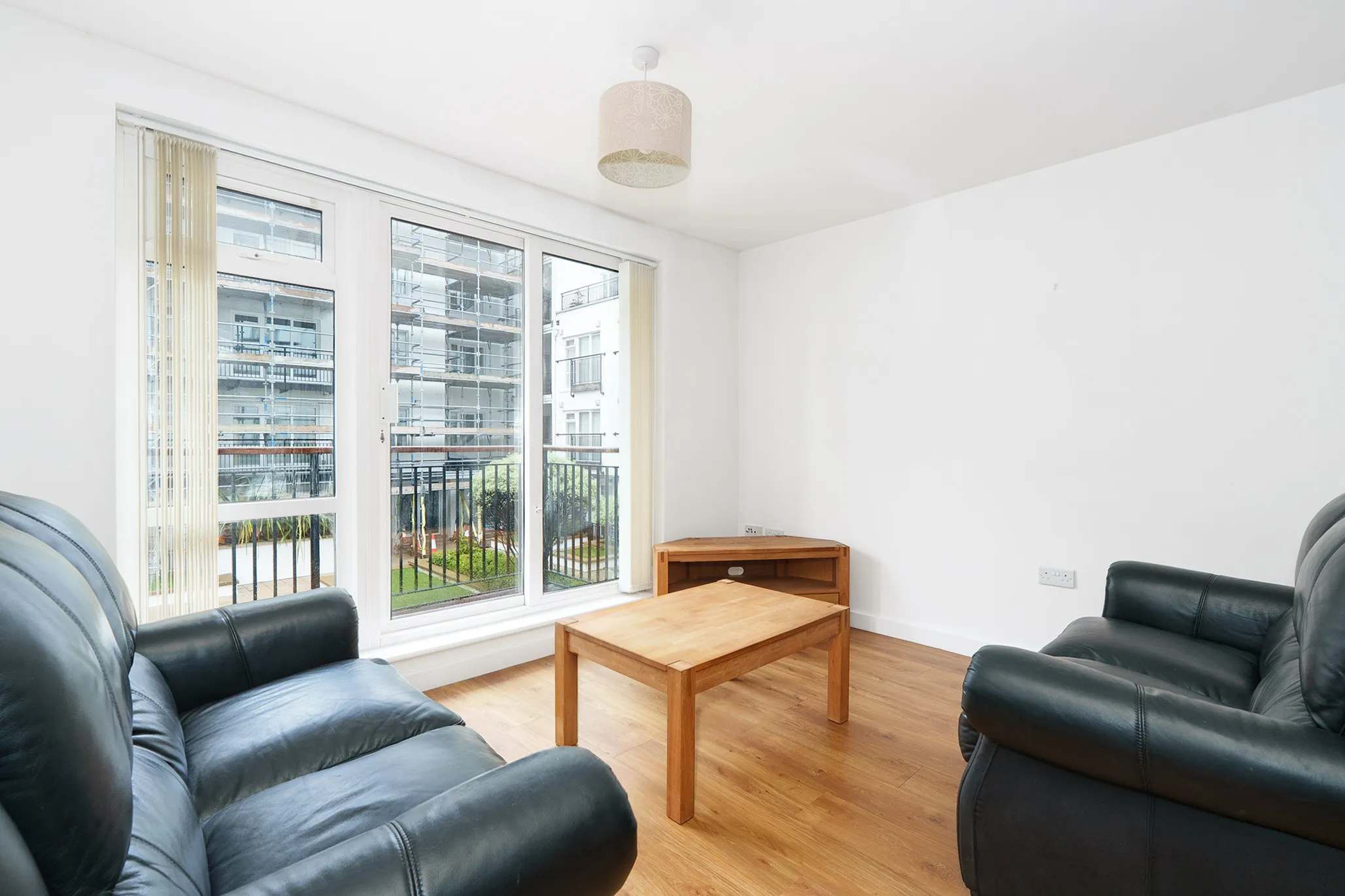 56 Spectrum Apartments, Central Promenade, Douglas. — Photo 4 of 5