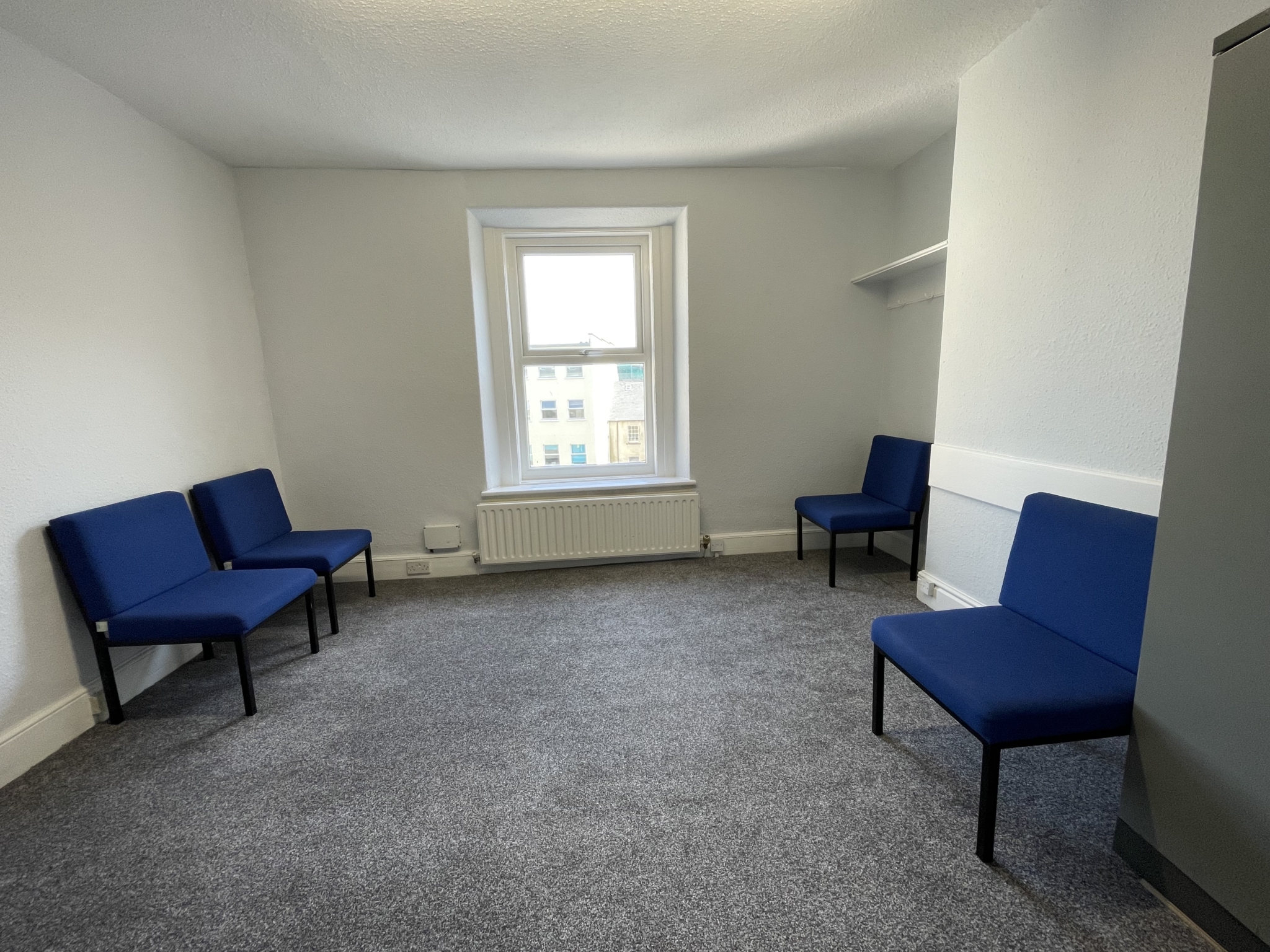 2nd & 3rd Floor Suites, 6 Hill Street, Douglas. — Photo 2 of 8