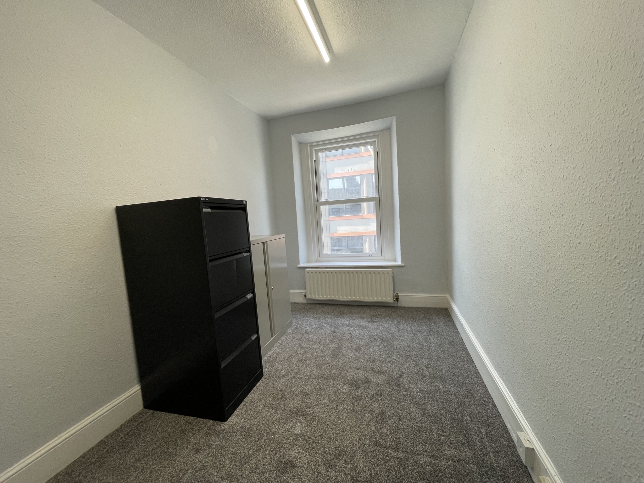 2nd & 3rd Floor Suites, 6 Hill Street, Douglas. — Photo 5 of 8