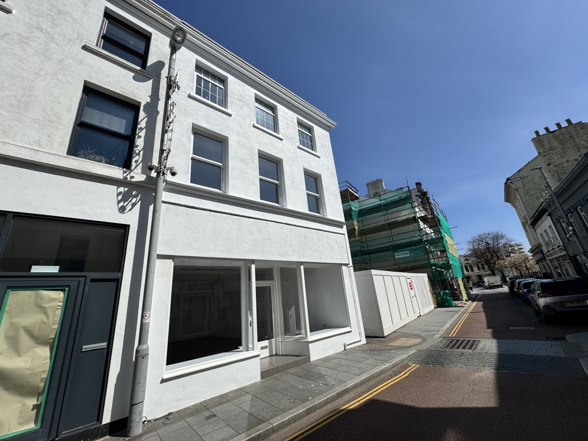 26 & 26a Parliament Street, Ramsey, IM8 1AW. — Photo 2 of 8