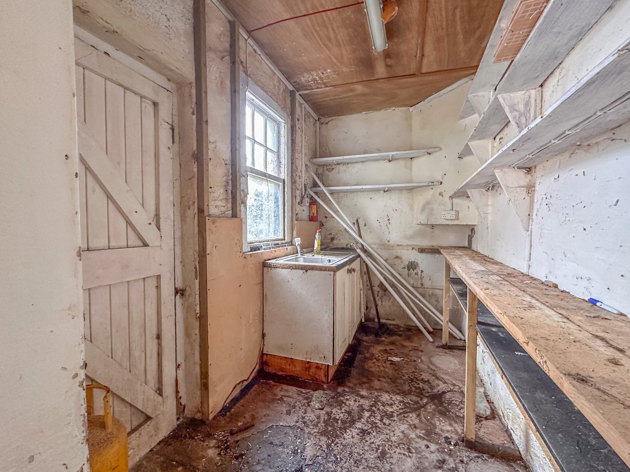 Kingsley House,35 Factory Lane, Peel (Commercial). — Photo 5 of 17