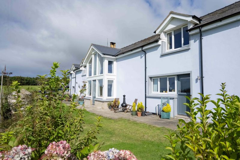 Ballacarine, Ronague Road, Ballabeg IM9 4HF. — Photo 1 of 32
