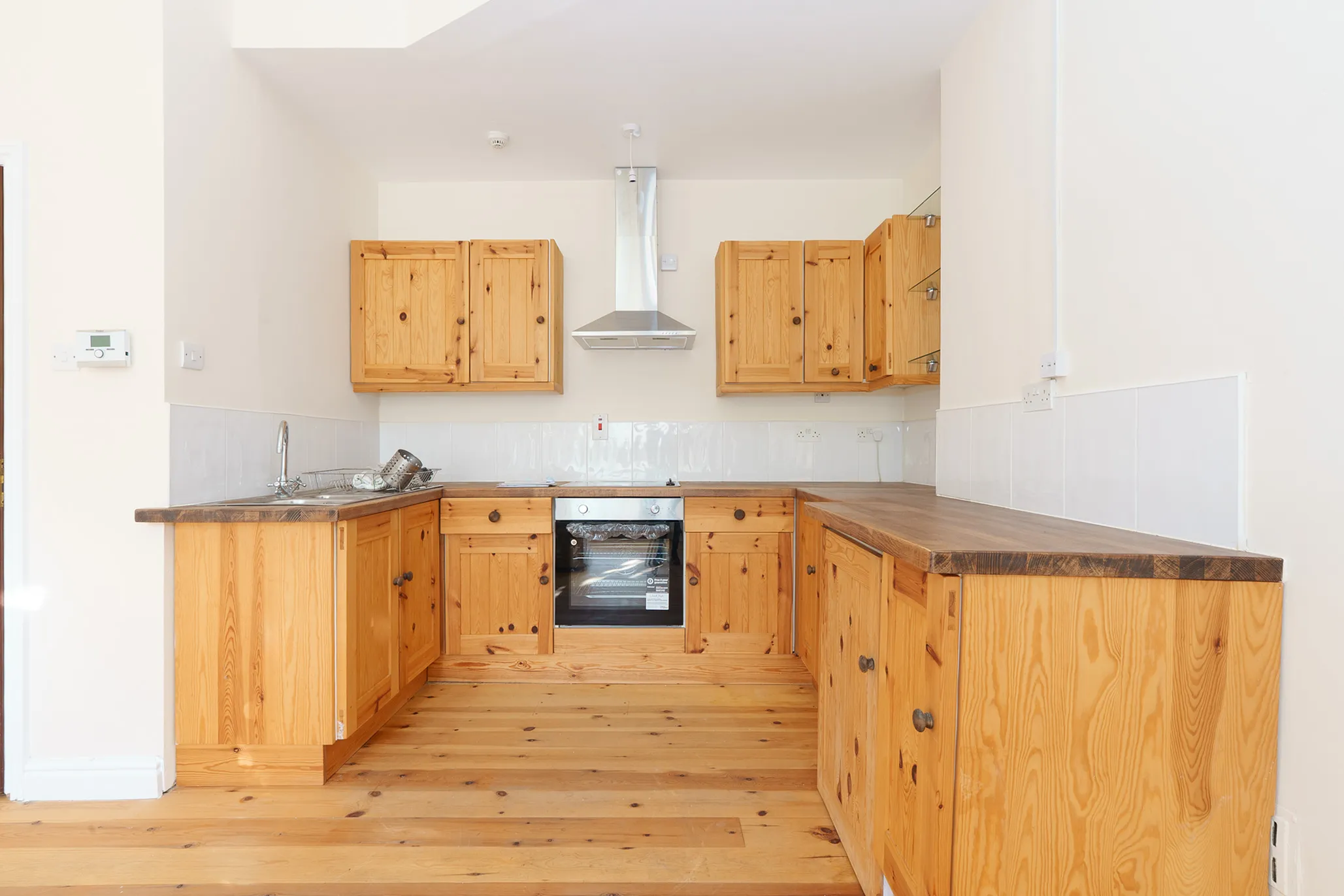 Flat 1, Silverbay, 8 Derby Road, Douglas. — Photo 3 of 5
