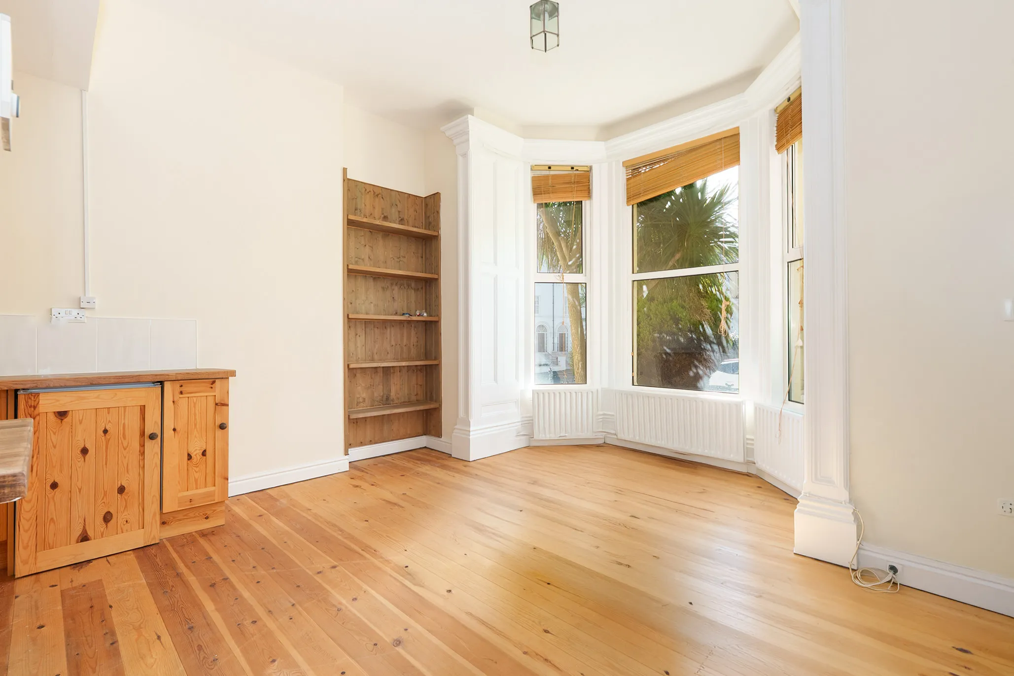 Flat 1, Silverbay, 8 Derby Road, Douglas. — Photo 5 of 5