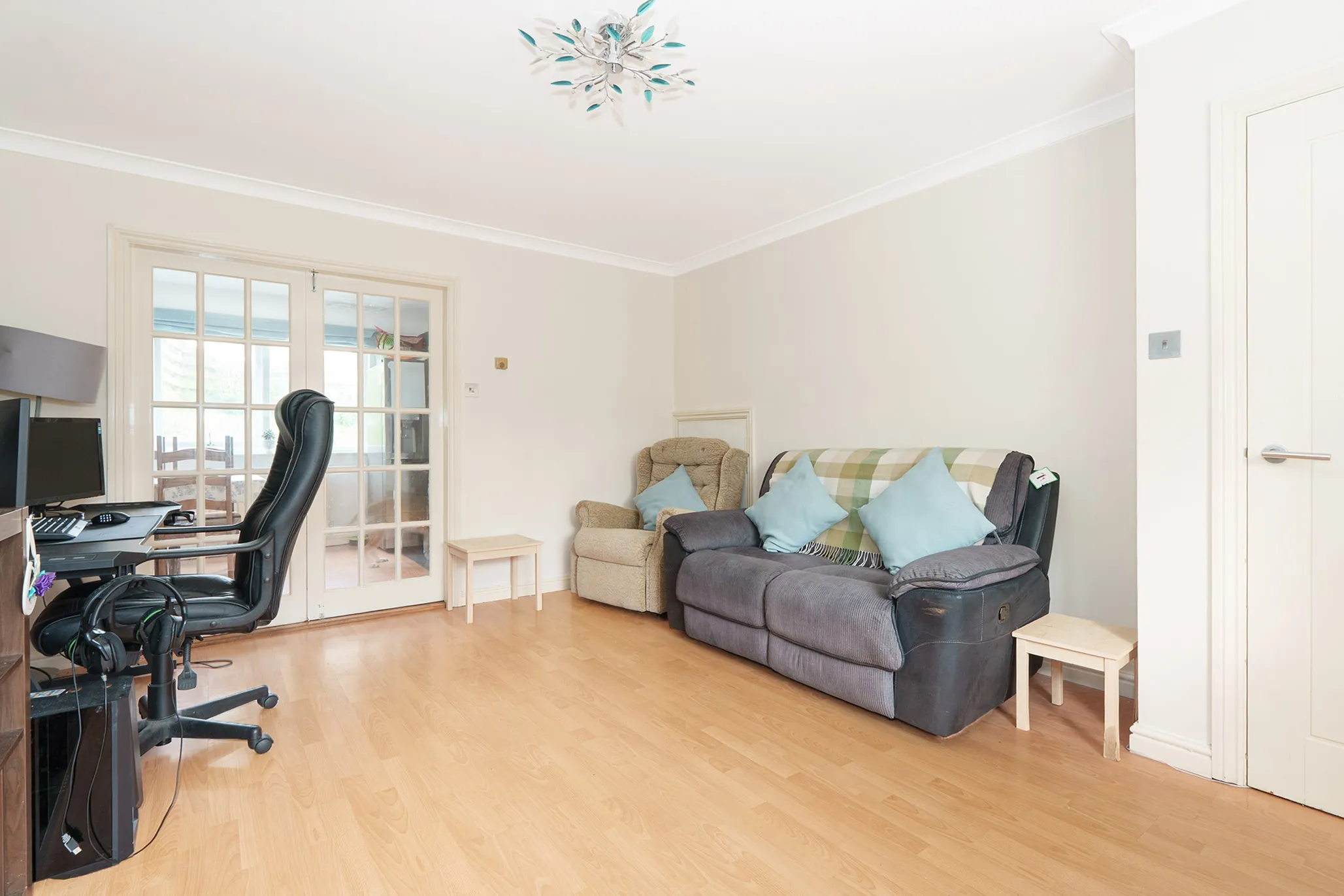 12 The Sycamores, Walpole Road, Ramsey. — Photo 4 of 5