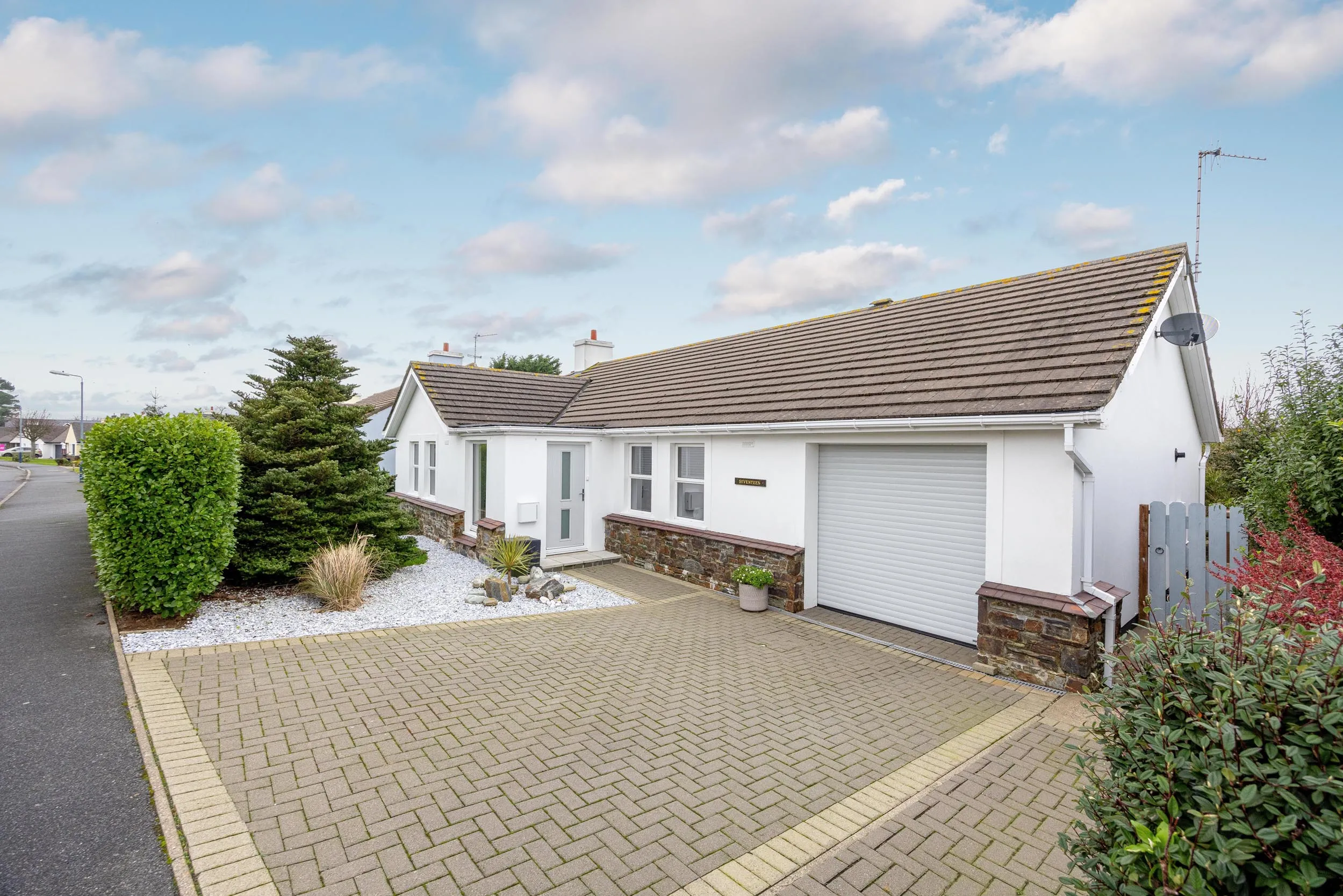 17 Glebe Aalin, Station Road, Ballaugh. — Photo 1 of 5
