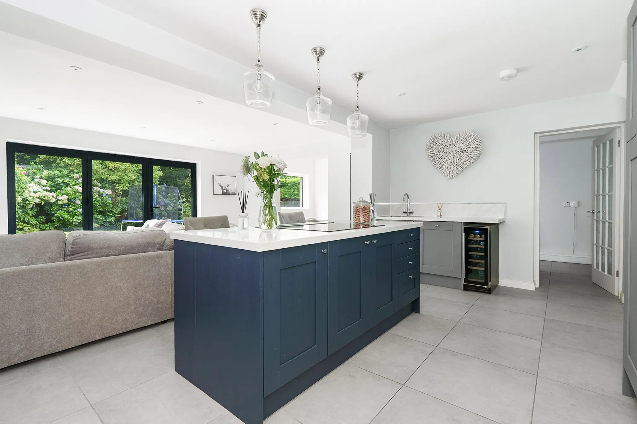 24 Harcroft Avenue, Saddlestone, Douglas. — Photo 5 of 5