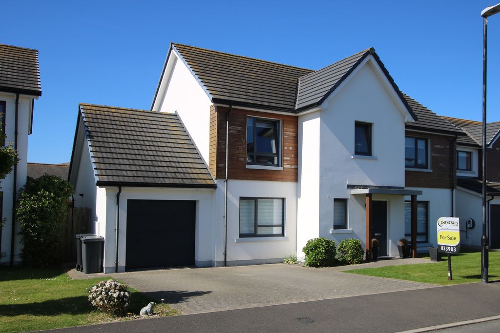 5 Ballakilley Road, Ballakilley, Port Erin IM9 5NN. — Photo 1 of 32