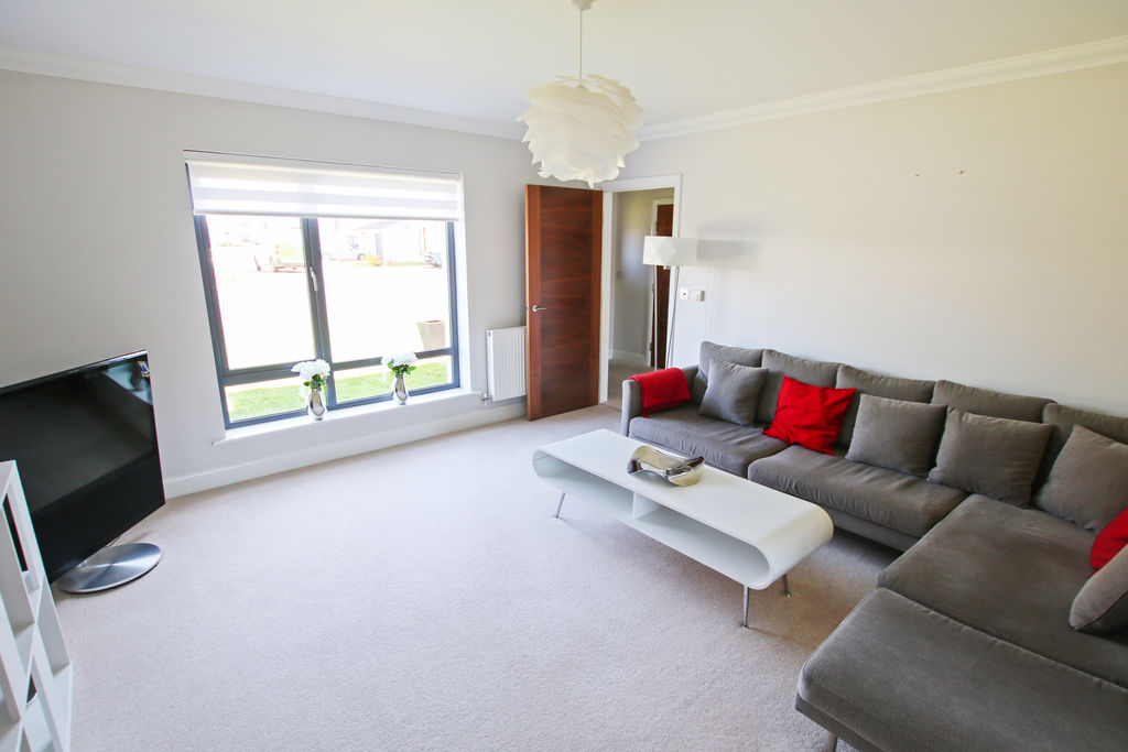 5 Ballakilley Road, Ballakilley, Port Erin IM9 5NN. — Photo 2 of 32