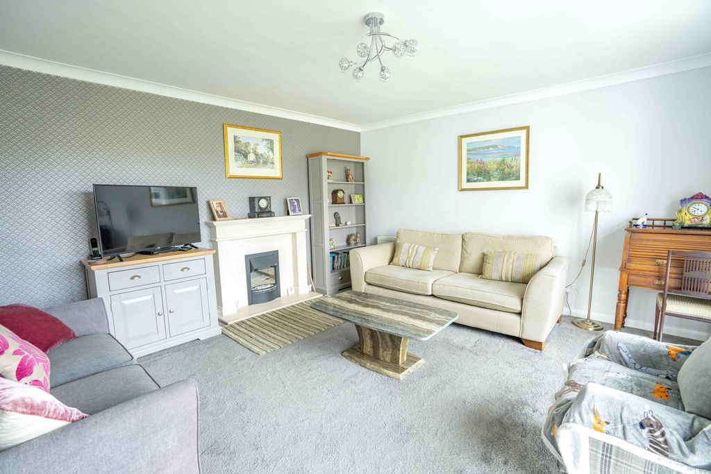 Greenmount, 15 Ballagale Avenue Surby, Port Erin IM9 6QN. — Photo 3 of 30