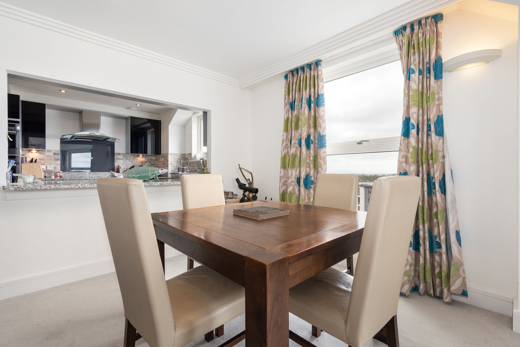 11 Imperial Heights, The Promenade, Port Erin IM9 6LH. — Photo 3 of 33