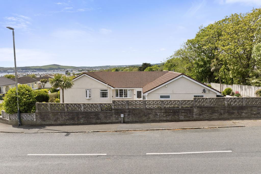 11 The Kirkway, Harbour Road, Onchan IM3 1BH. — Photo 1 of 35