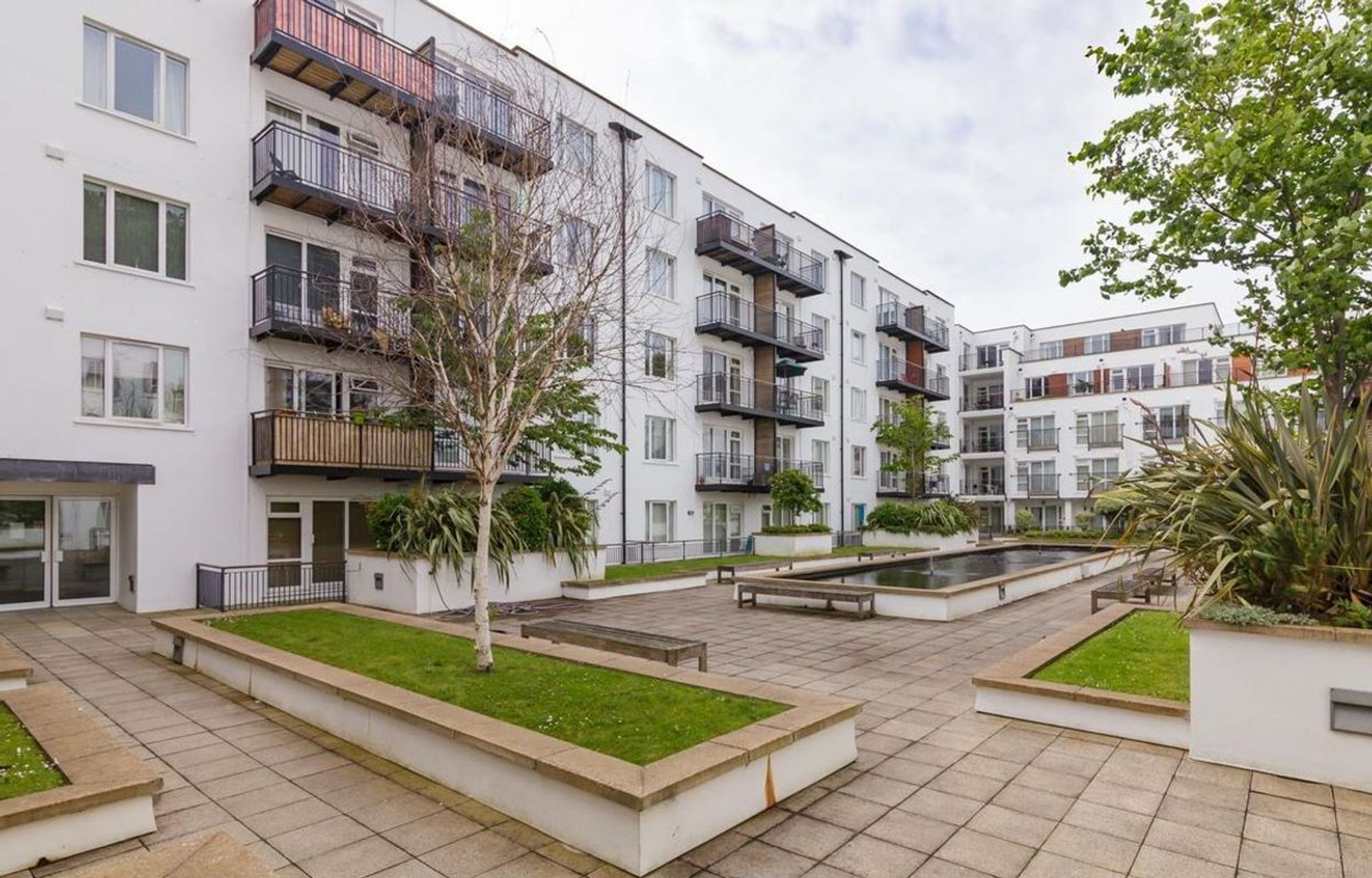 1 bed flat to rent in Spectrum Apartments, Central Promenade, Douglas, IM2. — Photo 3 of 3