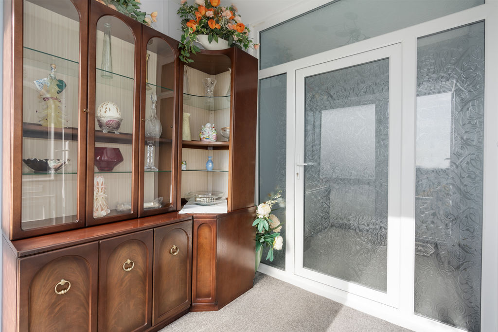 9 Sunnybank Avenue, Onchan IM3 3BW. — Photo 2 of 29