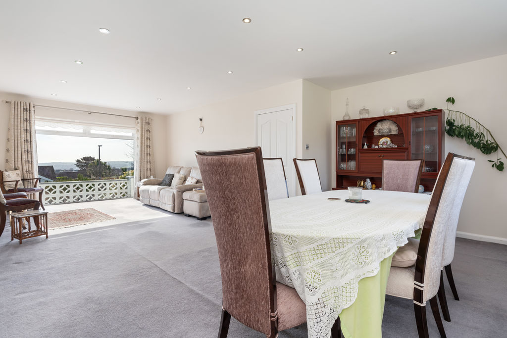 9 Sunnybank Avenue, Onchan IM3 3BW. — Photo 5 of 29