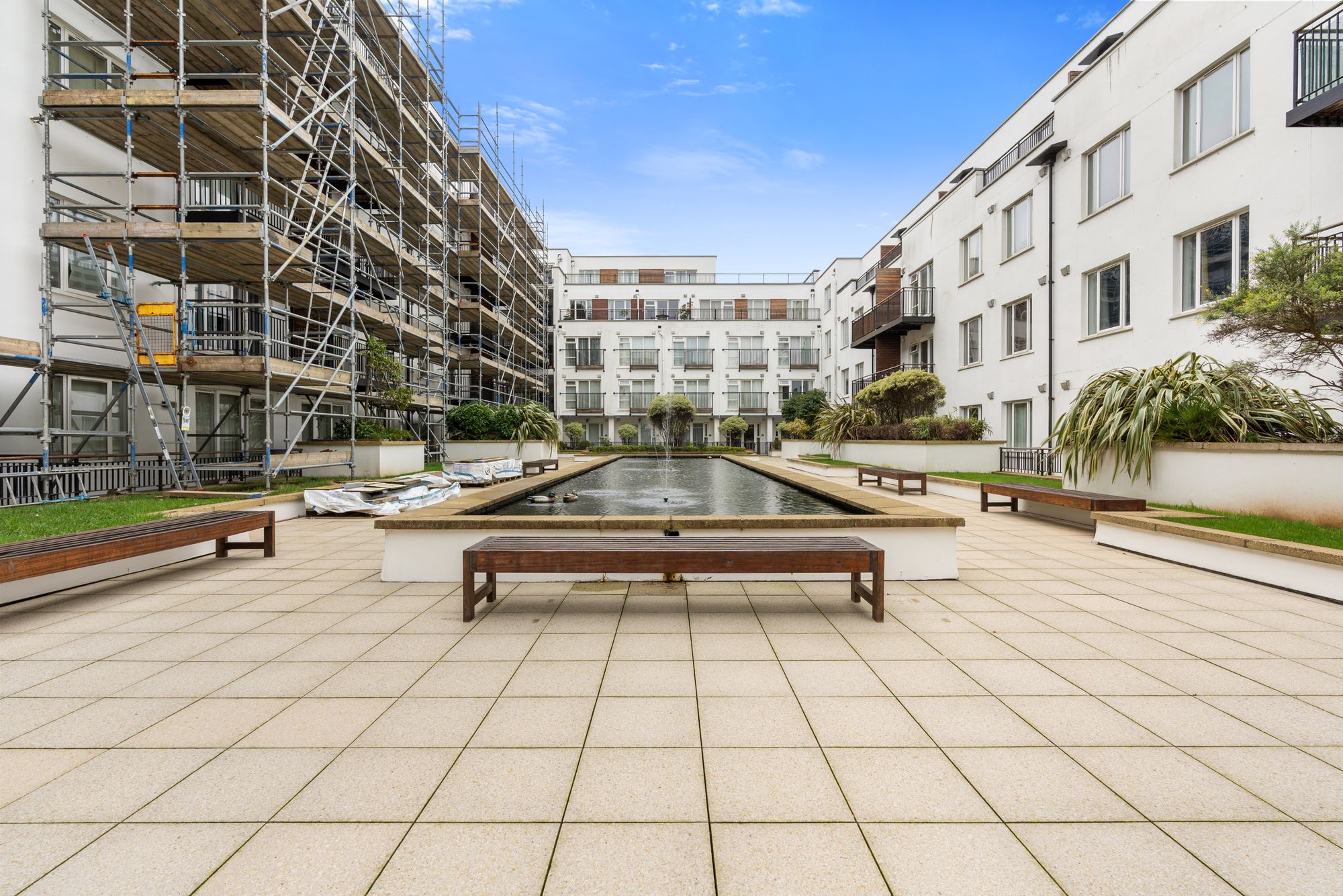 1 bed apartment for sale in Central Promenade, Douglas, IM2. — Photo 3 of 3