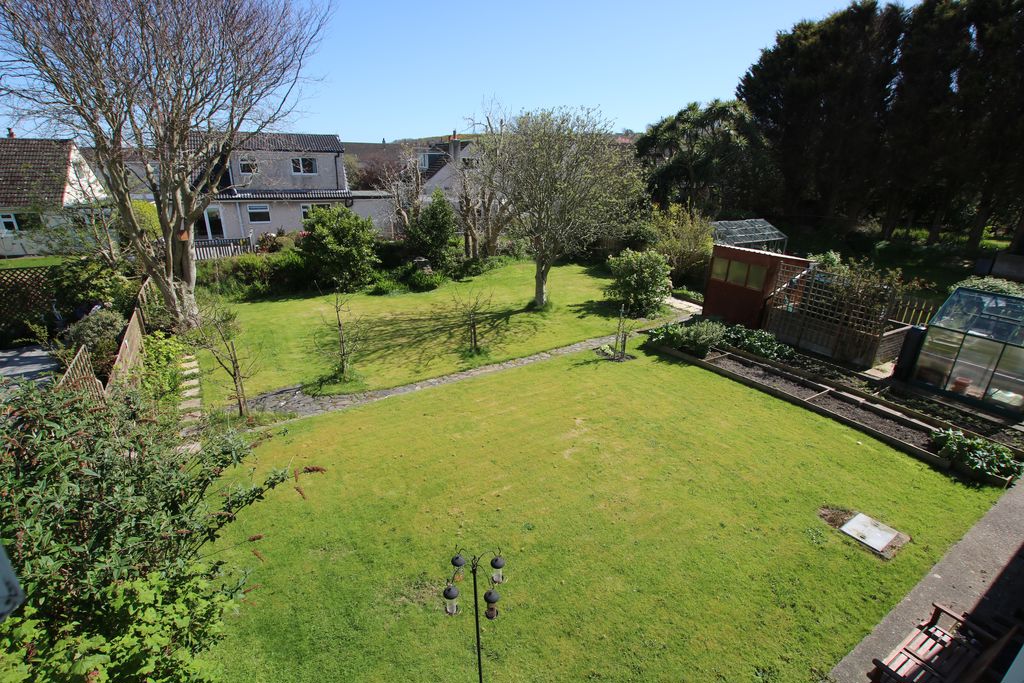 37 Droghadfayle Road, Port Erin IM9 6EN. — Photo 5 of 50
